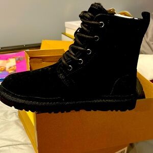 Brand new neumel ugg